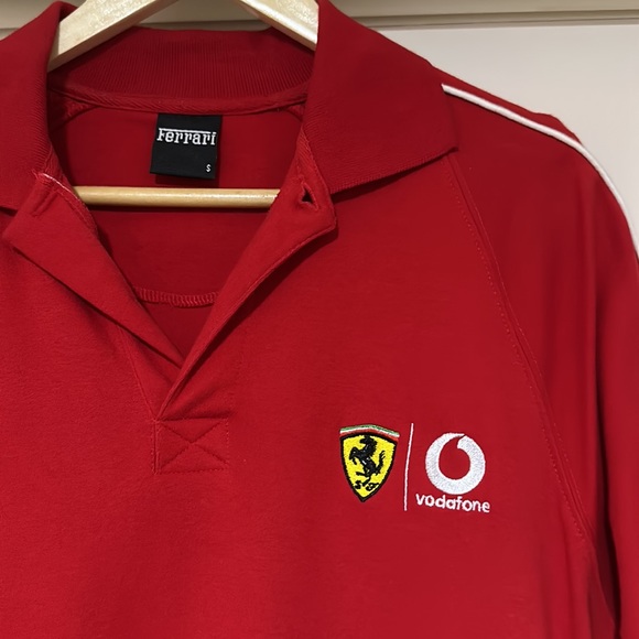 Vodafone Ferrari Polo T-shirt - Picture 2 of 5